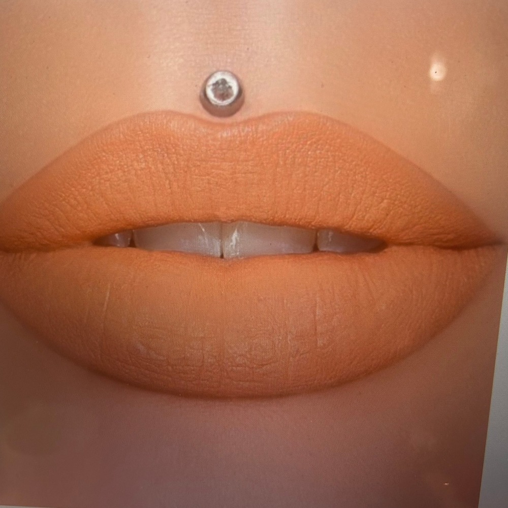 Jeffree Star‎ Diet Mannequin Lipstick Peach Nude Matte Long Lasting